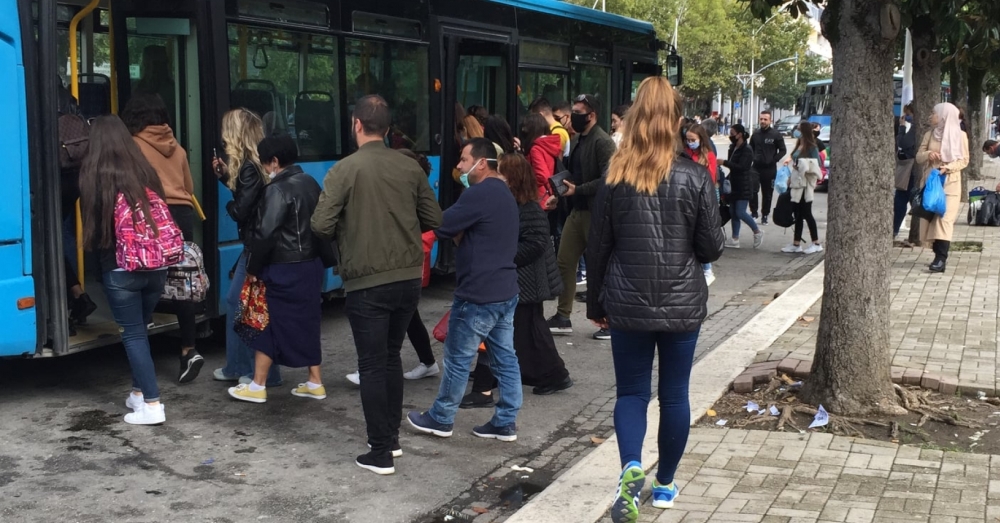 Unioni i Transportit Publik njofton: Nuk do kete abone per muajin mars